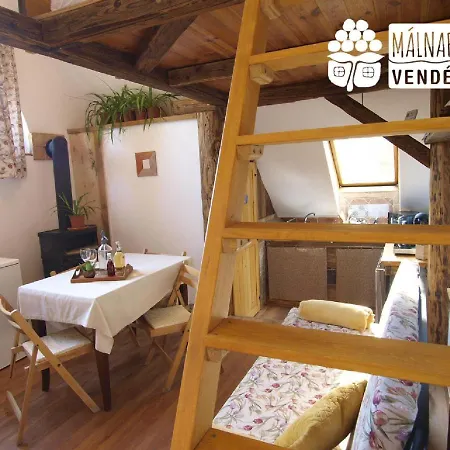 Malnafroeccs Vendeghaz Appartamento